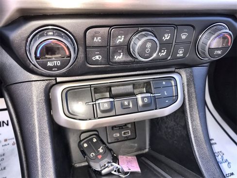 Used 2023 GMC Acadia Denali w/ Denali Ultimate Package image 19