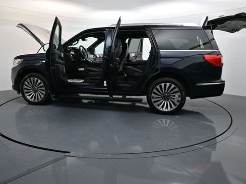Used 2021 Lincoln Navigator Reserve w/ Luxury Package image 38