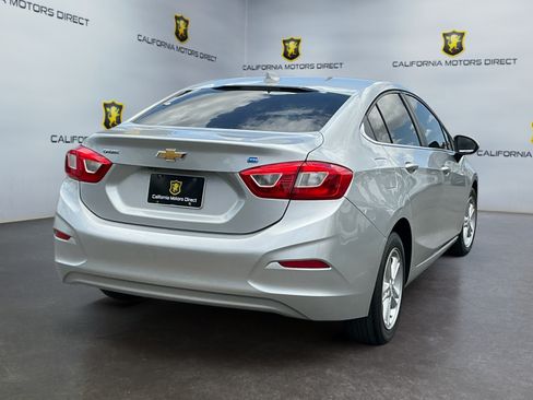 Used 2017 Chevrolet Cruze LT FWD image 5