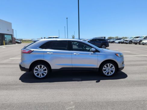 Used 2020 Ford Edge Titanium w/ Equipment Group 301A AWD/4WD image 8