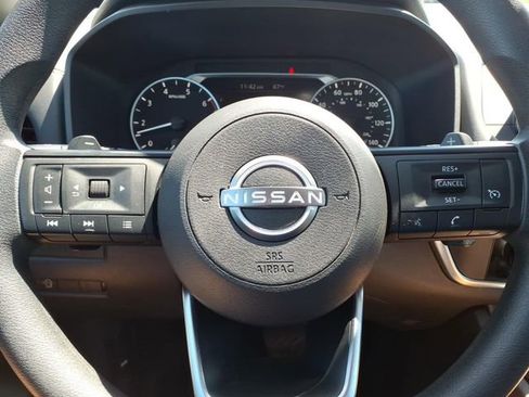 Used 2024 Nissan Rogue S AWD/4WD image 12