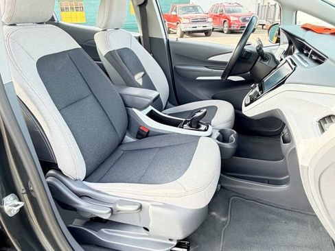 Used 2020 Chevrolet Bolt LT image 22