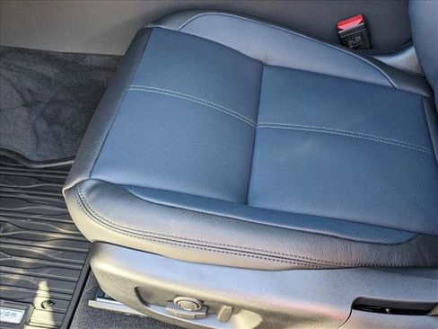 New 2026 Land Rover Range Rover Velar Dynamic SE image 4