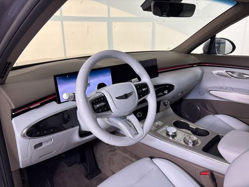 New 2026 Genesis GV70 2.5T Advanced AWD/4WD image 18
