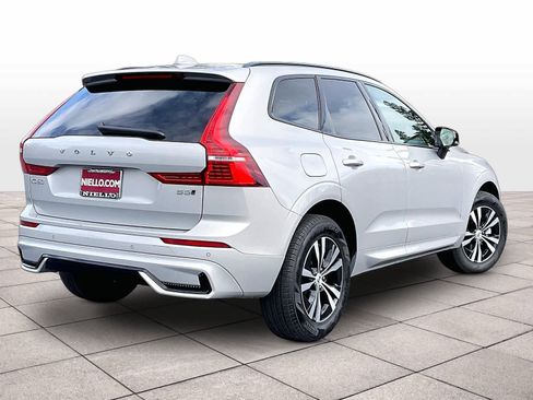 Used 2025 Volvo XC60 B5 Core image 15
