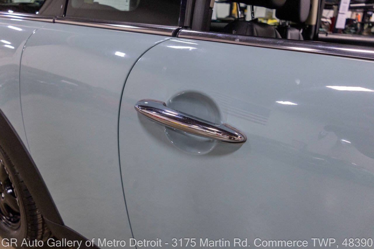 Used 2013 MINI Cooper Clubman FWD image 39