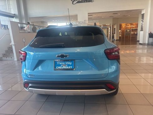 New 2026 Chevrolet Trax LT w/ Driver Confidence Package FWD image 5