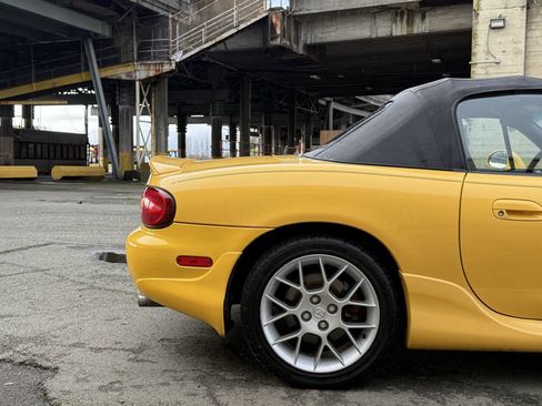Used 2002 MAZDA MX-5 Miata SE image 26