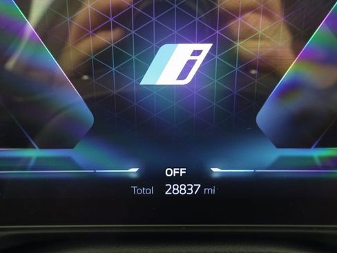 Used 2023 BMW i4 eDrive35 w/ Premium Package image 17