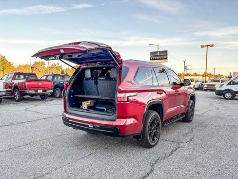 Used 2025 Toyota Sequoia Platinum image 17