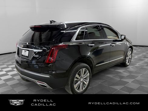 Used 2022 Cadillac XT5 Premium Luxury w/ Platinum Package AWD/4WD image 5