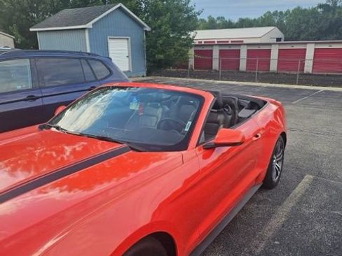 Used 2016 Ford Mustang Premium RWD image 4