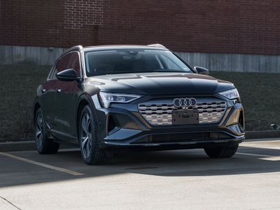Certified 2024 Audi Q8 e-tron Premium Plus