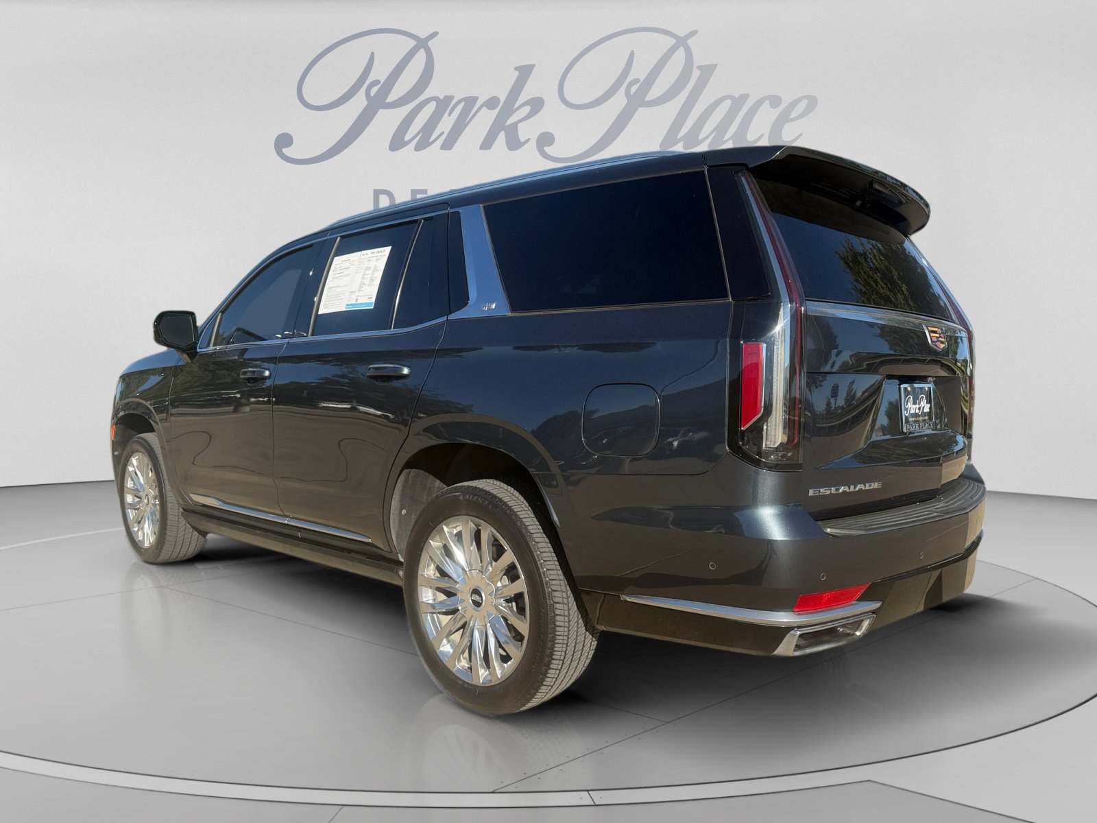 Used 2021 Cadillac Escalade Premium Luxury w/ Driver Assist Tech Package AWD/4WD image 3