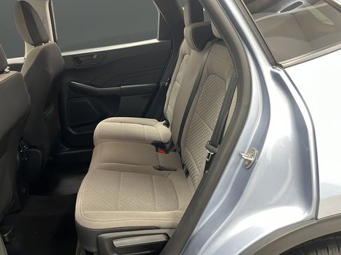 Used 2022 Ford Escape SE w/ Cold Weather Package AWD/4WD image 22