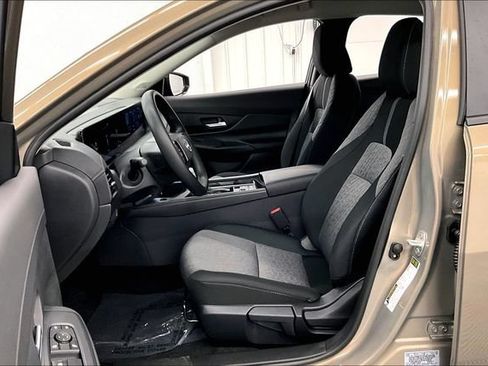 New 2026 Nissan Sentra SV FWD image 9