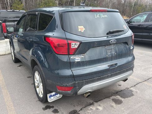 Used 2019 Ford Escape SE image 9