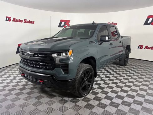 Used 2026 Chevrolet Silverado 1500 LT Trail Boss w/ LT Trail Boss Premium Package AWD/4WD image 2