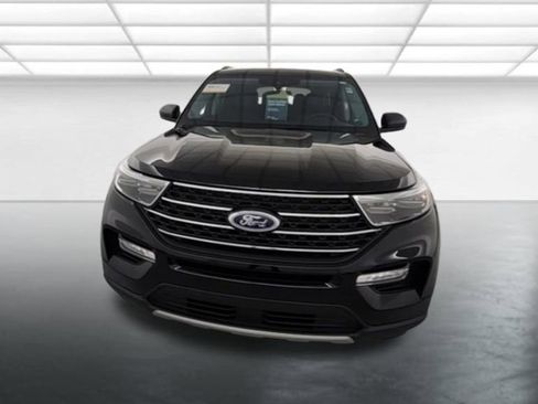 Certified 2024 Ford Explorer XLT w/ Equipment Group 202A AWD/4WD image 2