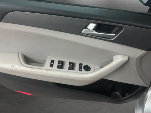 Used 2015 Hyundai Sonata SE FWD image 15