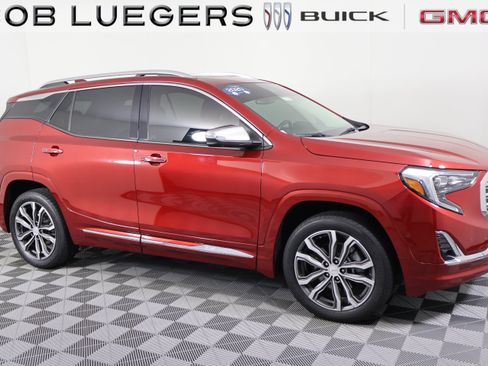 Certified 2020 GMC Terrain Denali w/ Denali Premium Package AWD/4WD image 2
