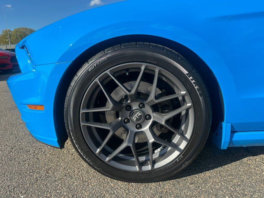 Used 2013 Ford Mustang GT Premium w/ Security Pkg RWD image 19