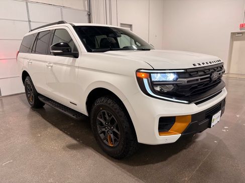Used 2026 Ford Expedition Tremor AWD/4WD image 3
