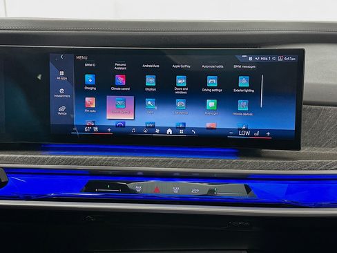 Used 2023 BMW i7 xDrive60 w/ Executive Package 2 AWD/4WD image 12