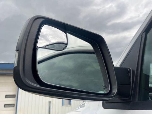 Used 2019 RAM 1500 Big Horn AWD/4WD image 14