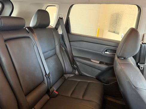 Used 2026 Nissan Rogue SL FWD image 38