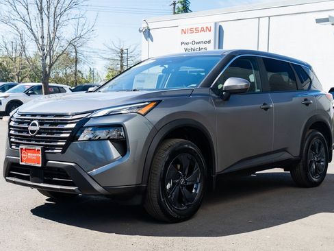 New 2026 Nissan Rogue SV AWD/4WD image 3