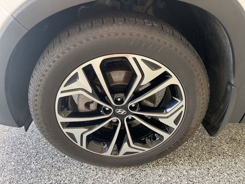 Used 2020 Hyundai Santa Fe Limited w/ Cargo Package image 9