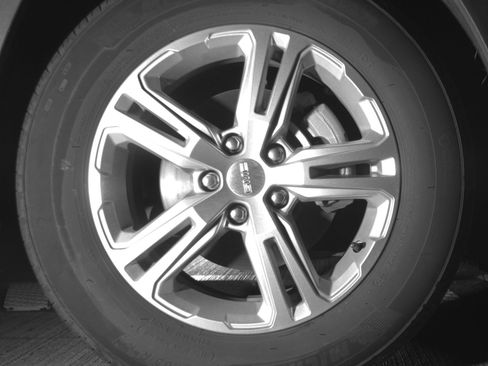 Used 2024 GMC Terrain SLE image 18