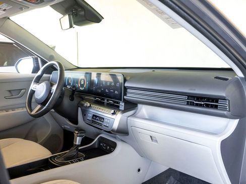 Used 2024 Hyundai Kona SEL image 29