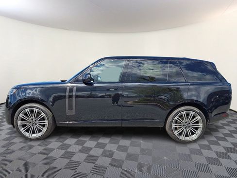 New 2025 Land Rover Range Rover Long Wheelbase SE image 2