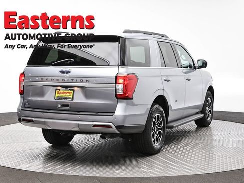 Used 2024 Ford Expedition XLT image 5