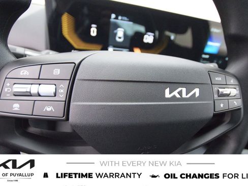 New 2025 Kia K4 LX image 26