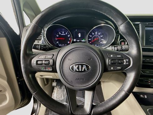 Used 2018 Kia Sedona SX image 13