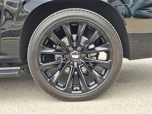 New 2026 Cadillac Escalade ESV Platinum Sport w/ LPO, ONYX Package image 20