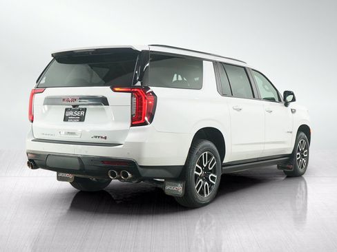Used 2023 GMC Yukon XL AT4 w/ AT4 Premium Package AWD/4WD image 5