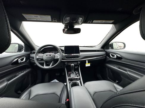 New 2026 Jeep Compass Latitude image 22