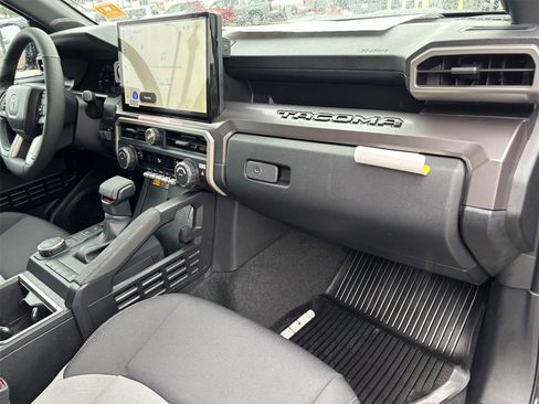 Used 2026 Toyota Tacoma TRD Sport image 15