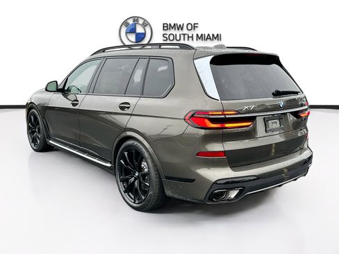 New 2026 BMW X7 xDrive40i w/ M Sport Package AWD/4WD image 4