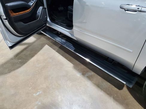 Used 2017 Chevrolet Suburban Premier image 49