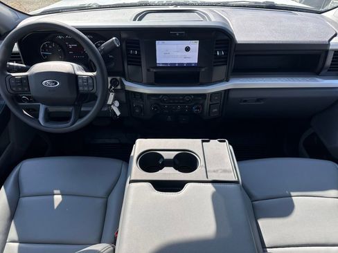 New 2025 Ford F550 4x4 Crew Cab image 14