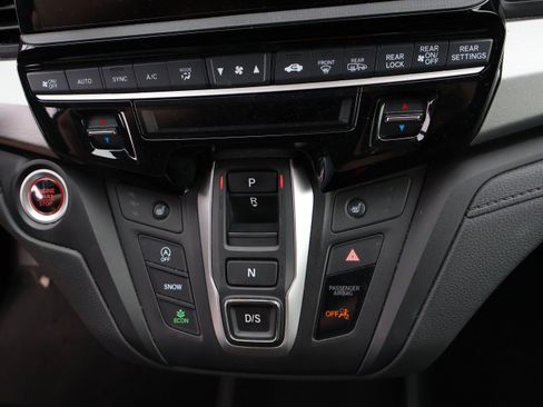Used 2025 Honda Odyssey Sport-L image 31