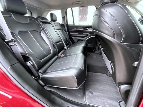 Used 2022 Jeep Grand Cherokee Limited w/ MOPAR Finishing Package image 19