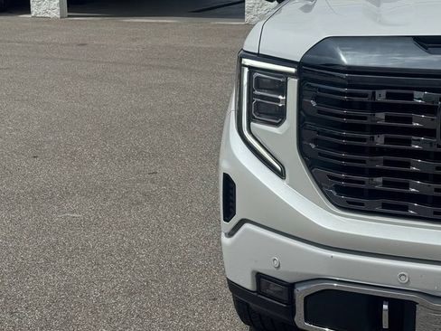 Used 2024 GMC Sierra 1500 Denali Ultimate AWD/4WD image 11