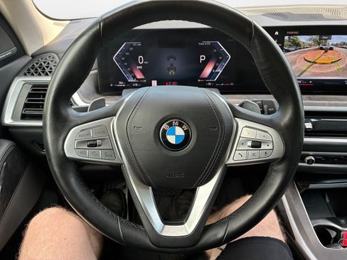 Used 2023 BMW X7 xDrive40i w/ Premium Package AWD/4WD image 10