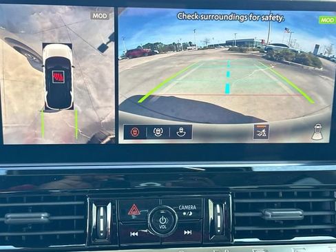 New 2026 Nissan Pathfinder Platinum image 28